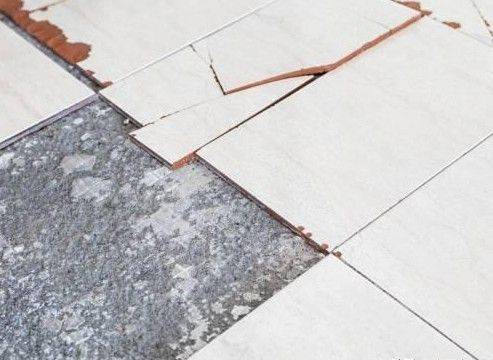 瓷砖地面出现空鼓起拱原因(瓷砖地面出现空鼓起拱原因分析)